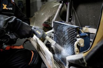 Za��zen� pro otrysk�v�n� such�m ledem L2P - Blaster